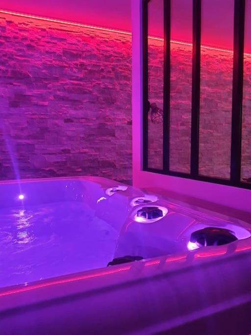 Superbe appartement avec jacuzzi et extérieur Perpignan Extérieur photo